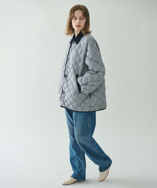 GYMPHLEX（ジムフレックス）の「Gymphlex | キルトダウンパフスリーブミドルコート WOMEN（その他アウター・レディース・ブラック系その他・12）」の6枚目の写真