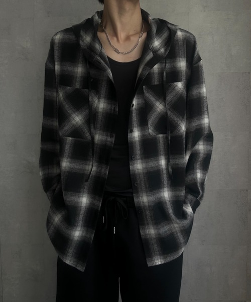 CREARE -LINO-（クレアーレリノ）の「〈ユニセックス商品〉フード付きチェックシャツ（シャツ/ブラウス・メンズ・ブラック/アイボリー/レッド/ブラック系その他2/オレンジ/ブラック系その他/ブラウン・FREE）」の12枚目の写真