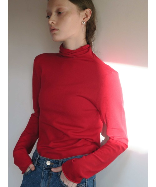 THUMBHOLE TURTLE NECK KNIT (RED)