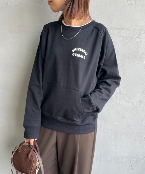 UNIVERSAL OVERALL（ユニバーサルオーバーオール）の「[UNIVERSAL OVERALL/ユニバーサルオーバーオール] 別注 ワンポイントロゴ刺繍 ラグランスリーブスウェット（スウェット・レディース・ブラック/オートミール/ブラウン/グリーン・F）」の8枚目の写真
