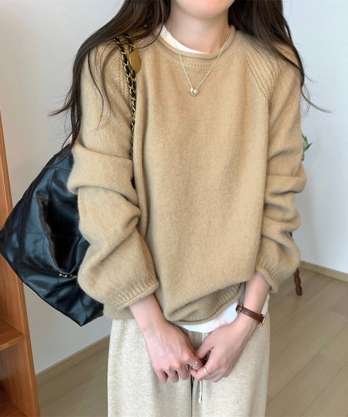 Miniministore(ミニミニストア)の「セーター レディース ボリューム袖 無地(ニット/セーター・レディース・アイボリー/ブラック/オフホワイト/ラベンダー/ベージュ・FREE)」の1枚目の写真