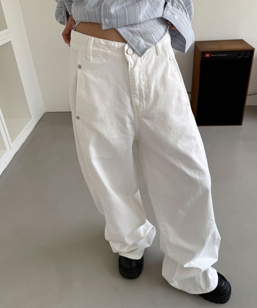 4INT.(フォイント)の「コットン リベット ポケット ワイド パンツ(その他パンツ・レディース・ホワイト/ブラック/グレー・S/M/L)」の10枚目の写真