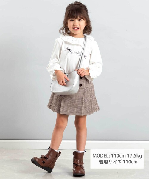 BeBe（ベベ）の「レースフリルカラース長袖Tシャツ（Tシャツ/カットソー・キッズ・オフホワイト・110cm/120cm/130cm/140cm/150cm）」の2枚目の写真