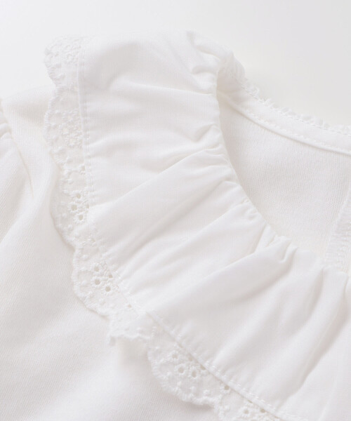 BeBe（ベベ）の「レースフリルカラース長袖Tシャツ（Tシャツ/カットソー・キッズ・オフホワイト・110cm/120cm/130cm/140cm/150cm）」の8枚目の写真