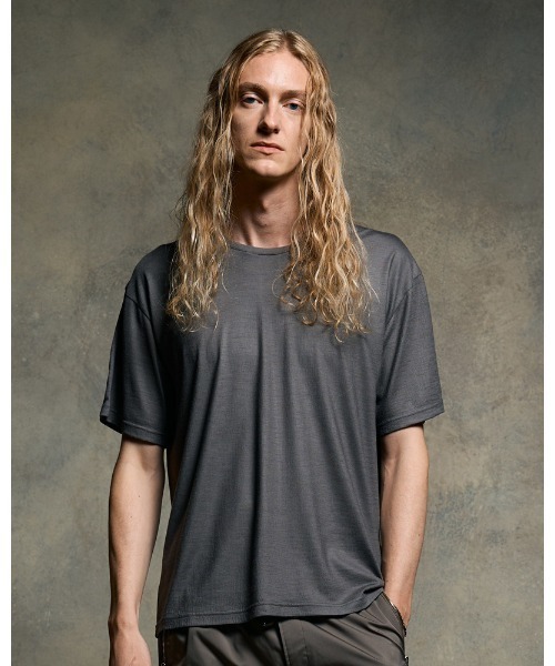 wjk（ダヴルジェイケイ）の「ex.comfy wool S/S（Tシャツ/カットソー・メンズ・ブラック/グレー・SMALL/MEDIUM/LARGE/X-LARGE）」の2枚目の写真