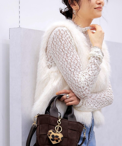 Jines（ジネス）の「フェイクFOXファーショートベスト（その他アウター・レディース・ホワイト/ライトグレー/ベージュ・38）」の9枚目の写真