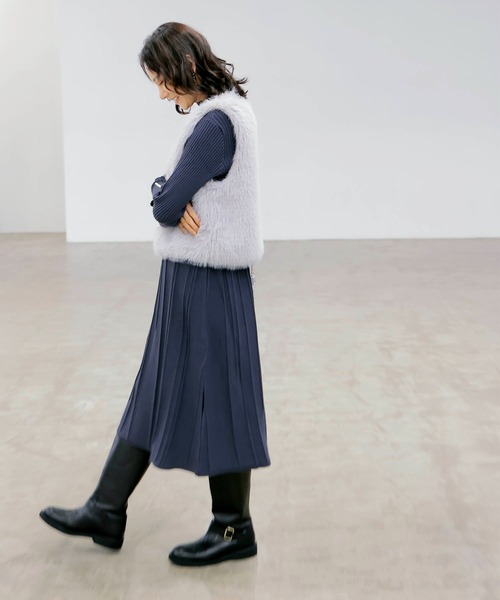 Jines（ジネス）の「フェイクFOXファーショートベスト（その他アウター・レディース・ホワイト/ライトグレー/ベージュ・38）」の14枚目の写真