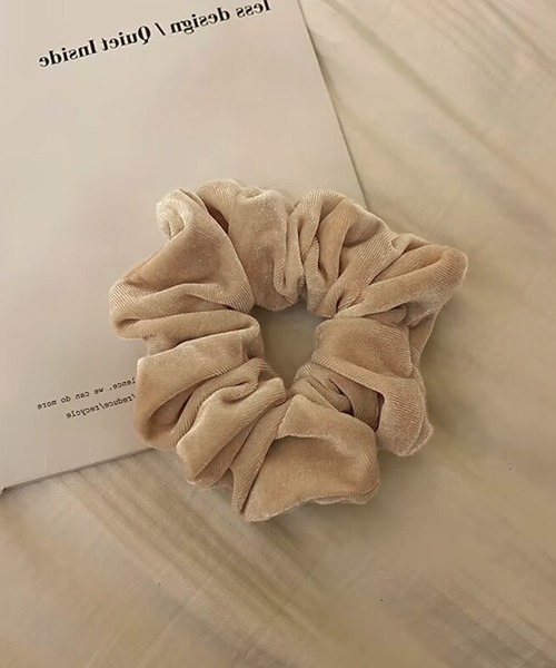 IRADOWL（アイラドール）の「ベロアシュシュ（シュシュ・レディース・ブラック/ダークブラウン/ベージュ/モカ・FREE）」の5枚目の写真