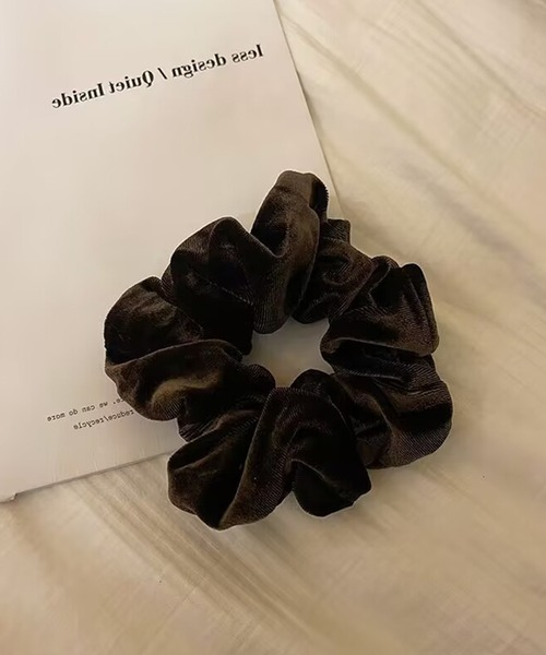 IRADOWL（アイラドール）の「ベロアシュシュ（シュシュ・レディース・ブラック/ダークブラウン/ベージュ/モカ・FREE）」の8枚目の写真