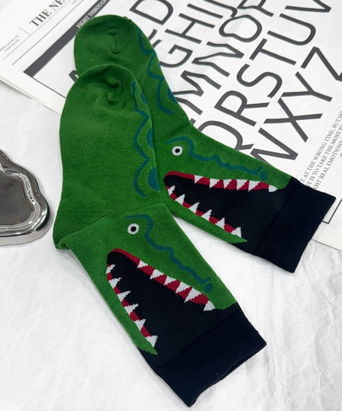 NOLITA LABORATORY(ノリータラボラトリー)の「【 NOLITA / ノリータ 】 ワニデザイン ソックス 22-25cm/アニマル柄 クルー丈 靴下 アニマルモチーフ(ソックス/靴下・レディース・グリーン・FREE)」の2枚目の写真