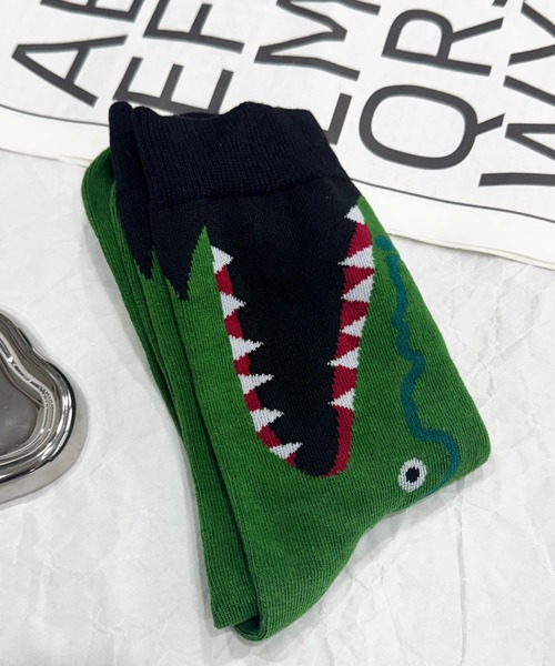 NOLITA LABORATORY(ノリータラボラトリー)の「【 NOLITA / ノリータ 】 ワニデザイン ソックス 22-25cm/アニマル柄 クルー丈 靴下 アニマルモチーフ(ソックス/靴下・レディース・グリーン・FREE)」の3枚目の写真