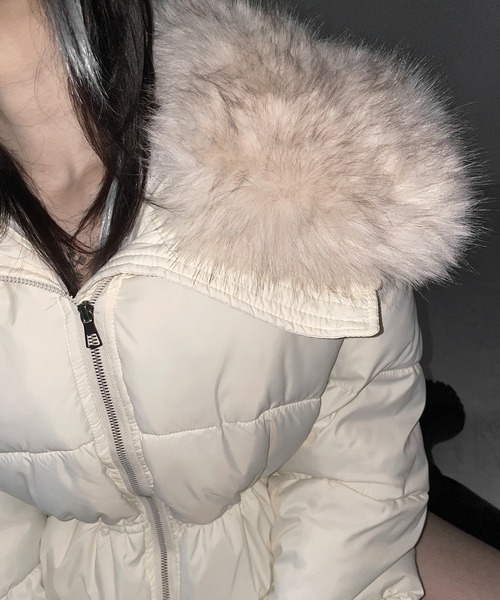 me+em select（ミームセレクト）の「【 ２color 】ファーカラーウエストマークミディダウンジャケット ／  fur collar  waist-mark midi down jacket（ダウンジャケット/コート・レディース・アイボリー/ブラック・FREE）」の19枚目の写真