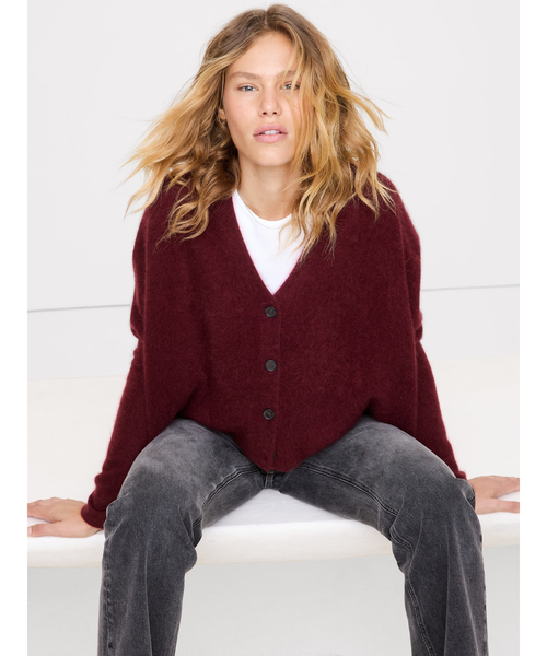 Banana Republic(バナナリパブリック)の「オーバーサイズ ライトウェイト ブラッシュド カシミヤ カーディガン(カーディガン/ボレロ・レディース・ワイン/チャコールグレー・L/M/S/XS)」の2枚目の写真