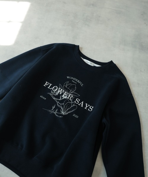 Ulysses（ユリシス）の「フラワー刺繍ロゴトレーナー（スウェット・レディース・ネイビー/ダークグレー・F）」の9枚目の写真