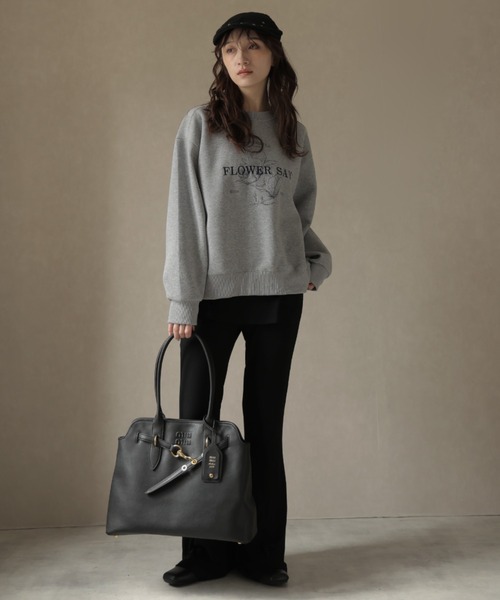 Ulysses（ユリシス）の「フラワー刺繍ロゴトレーナー（スウェット・レディース・ネイビー/ダークグレー・F）」の10枚目の写真