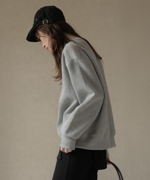 Ulysses（ユリシス）の「フラワー刺繍ロゴトレーナー（スウェット・レディース・ネイビー/ダークグレー・F）」の16枚目の写真