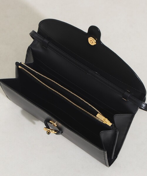MARY AL TERNA(メアリオルターナ)の「MARY AL TERNA / CLASP ウォレット ショルダー(ショルダーバッグ・レディース・ブラック・ONE SIZE)」の3枚目の写真