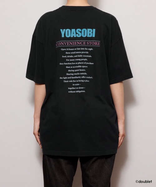 YOASOBI × doublet（ヨアソビ × ダブレット）の「NIGHT OUT T-SHIRT  CONBINI（Tシャツ/カットソー・レディース・ブラック・L/M/S/XS/XL）」の5枚目の写真