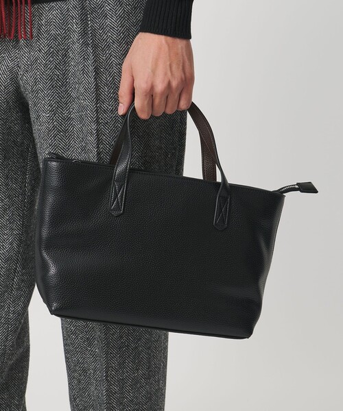 UNITED ARROWS(ユナイテッドアローズ)の「レザーライク トートバッグS(トートバッグ・メンズ・ブラック/ダークグレー・FREE)」の20枚目の写真