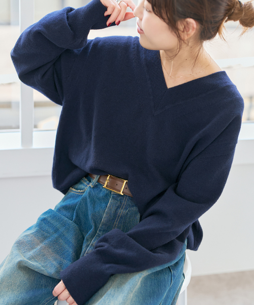 Spick & Span（スピックアンドスパン）の「《WEB限定カラー有り》カシミヤ混Vネックプルオーバー（ニット/セーター・レディース・モカ/ネイビー/ピンク系その他/グレー・FREE）」の4枚目の写真