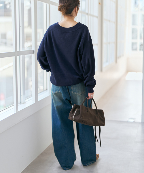 Spick & Span（スピックアンドスパン）の「《WEB限定カラー有り》カシミヤ混Vネックプルオーバー（ニット/セーター・レディース・モカ/ネイビー/ピンク系その他/グレー・FREE）」の6枚目の写真