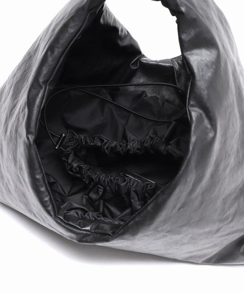 plage（プラージュ）の「KASSL EDITIONS / カッスルエディションズ SMALL OIL バッグ（ハンドバッグ・レディース・レッド/ブラック・FREE）」の13枚目の写真