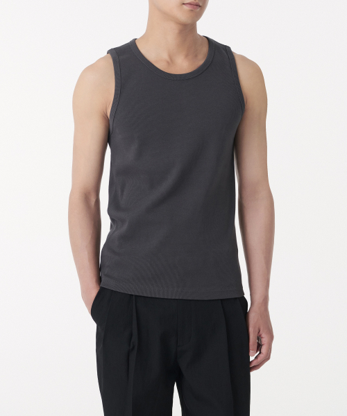 MUSINSA STANDARD（ムシンサスタンダード）の「エッセンシャルタンクトップ [ダークグレー]（Tシャツ/カットソー・メンズ・その他・SMALL/XX-LARGE/MEDIUM/X-LARGE/XXX-LARGE/LARGE）」の2枚目の写真