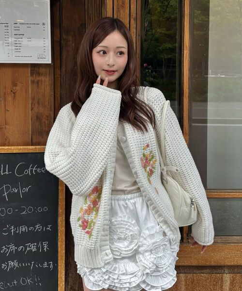 SINOON(シヌーン)の「Logo Cap Sleeve T-shirt (Light Beige)(Tシャツ/カットソー・レディース・オートミール・SMALL/MEDIUM)」の6枚目の写真