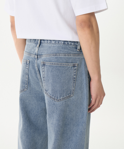 MUSINSA STANDARD（ムシンサスタンダード）の「ビッグワイドデニムパンツ [ライトインディゴ]（デニムパンツ・メンズ・その他・26/27/28/29/30/31/32/33/34/36/38/40/42）」の5枚目の写真