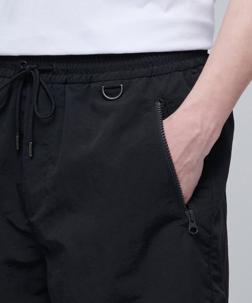 MUSINSA STANDARD（ムシンサスタンダード）の「ナイロンドローストリングトラックショーツ[ブラック]（その他パンツ・メンズ・その他・26/28）」の5枚目の写真