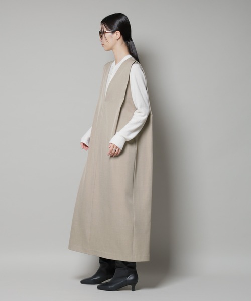 NANO universe（ナノユニバース）の「ショルダータックVネックワンピース（ワンピース・レディース・グリーン/ベージュ/チャコール・FREE）」の19枚目の写真