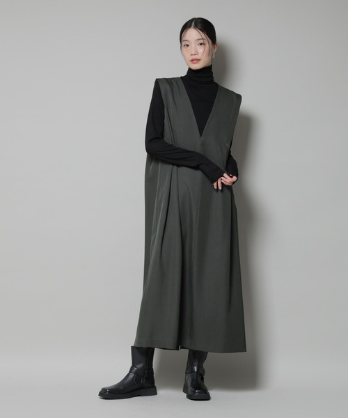 NANO universe（ナノユニバース）の「ショルダータックVネックワンピース（ワンピース・レディース・グリーン/ベージュ/チャコール・FREE）」の9枚目の写真