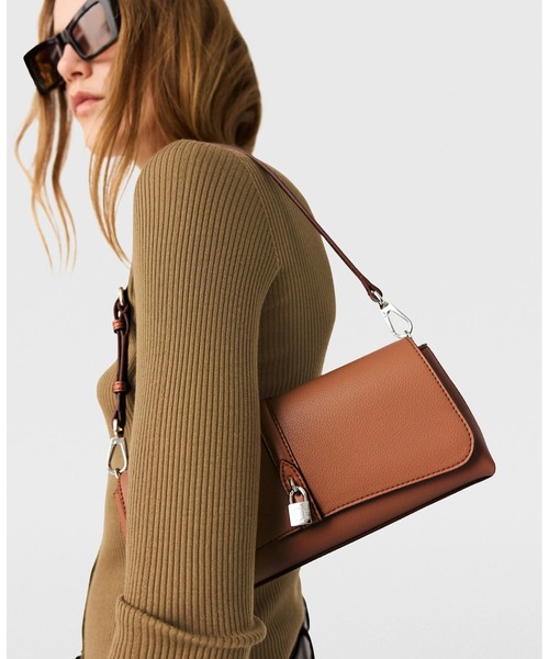 STELLA McCARTNEY（ステラマッカートニー）の「Ryder Pochette Shoulder Bag / ライダー ポシェット ショルダーバッグ（ショルダーバッグ・レディース・ブラック・ONE SIZE）」の6枚目の写真