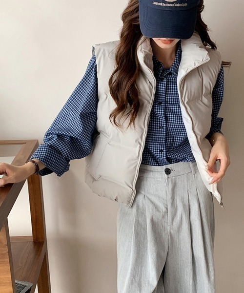 Miniministore(ミニミニストア)の「ダウンベスト ジップアップパデッドベスト(ベスト・レディース・ダークグレー/ベージュ/ブラウン/ブラック/ライトグレー・FREE)」の1枚目の写真