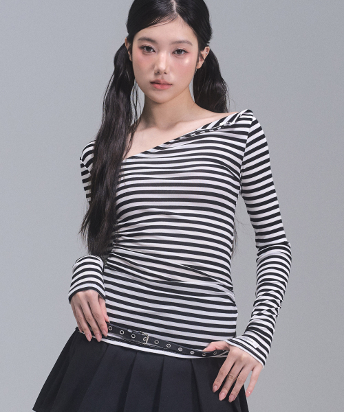 ZEROPLANET（ゼロプラネット）の「クロエ アンバランススリーブトップ [ホワイトストライプ]（Tシャツ/カットソー・レディース・ホワイト・SMALL/MEDIUM）」の3枚目の写真