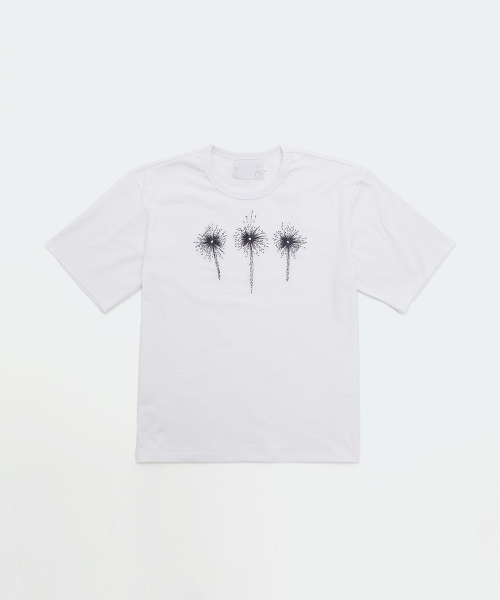 EYC(インヤン)の「Wild Flowers Embroidery T-shirt (White)(Tシャツ/カットソー・メンズ・その他・MEDIUM/LARGE/X-LARGE)」の1枚目の写真