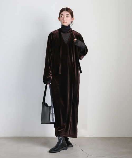 セール】ボウタイリボンVネックベロアワンピース（ワンピース