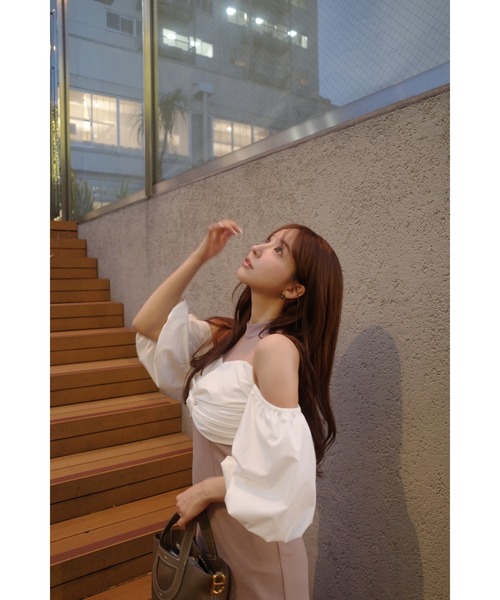MISTREASS（ミストレアス）の「Open Shoulder Bicolor Mini Dress（ワンピース・レディース・ブラック/ベージュ・FREE）」の9枚目の写真