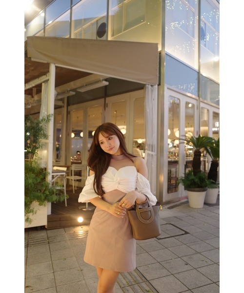MISTREASS（ミストレアス）の「Open Shoulder Bicolor Mini Dress（ワンピース・レディース・ブラック/ベージュ・FREE）」の10枚目の写真