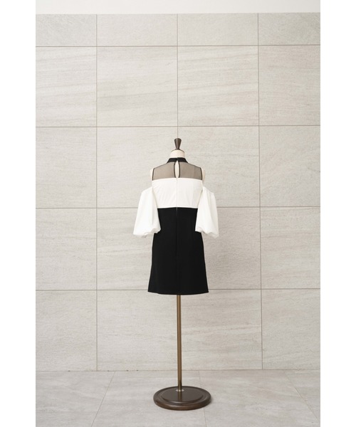 MISTREASS（ミストレアス）の「Open Shoulder Bicolor Mini Dress（ワンピース・レディース・ブラック/ベージュ・FREE）」の13枚目の写真