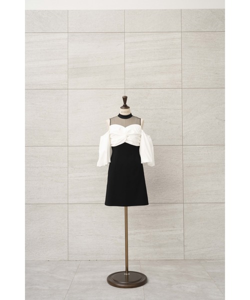 MISTREASS（ミストレアス）の「Open Shoulder Bicolor Mini Dress（ワンピース・レディース・ブラック/ベージュ・FREE）」の11枚目の写真