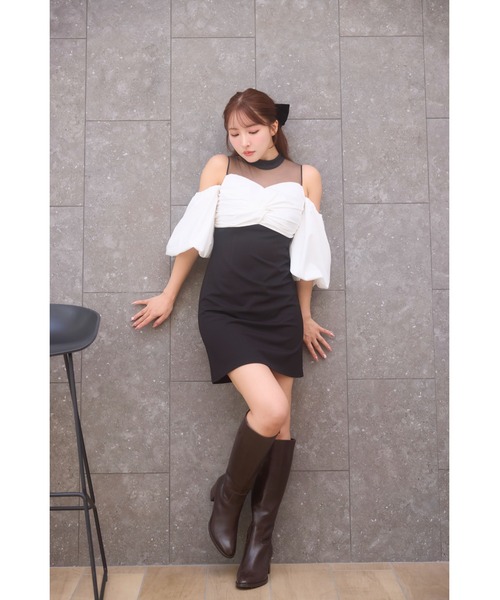 MISTREASS（ミストレアス）の「Open Shoulder Bicolor Mini Dress（ワンピース・レディース・ブラック/ベージュ・FREE）」の7枚目の写真