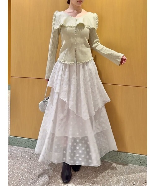SNIDEL(スナイデル)の「Sustainableバリエーションティアードスカート(スカート・レディース・シルバー/アイボリー/ホワイト・0/1)」の3枚目の写真