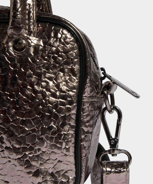 adidas（アディダス）の「アディカラー XS バッグ / アディダスオリジナルス adidas Originals（ショルダーバッグ・メンズ・グレー・FREE）」の6枚目の写真