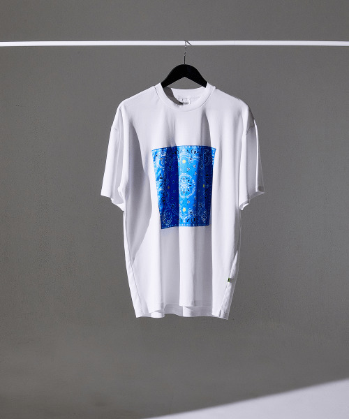 VERSE ONE(バースワン)の「PAISLEY LOGO BANDANA T-SHIRTS WHITE/NAVY(Tシャツ/カットソー・レディース・その他・LARGE/MEDIUM/SMALL)」の8枚目の写真