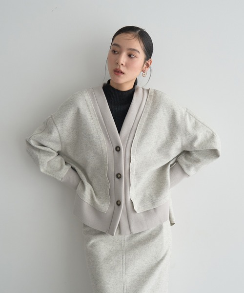 YECCA VECCA（イェッカヴェッカ）の「ニット切替メルトンVネックカーディガン（カーディガン/ボレロ・レディース・ブラウン/チャコールグレー/グレー・FREE）」の2枚目の写真