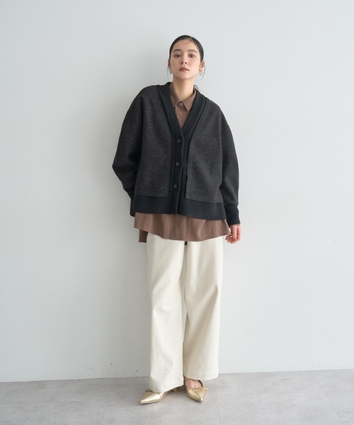 YECCA VECCA（イェッカヴェッカ）の「ニット切替メルトンVネックカーディガン（カーディガン/ボレロ・レディース・ブラウン/チャコールグレー/グレー・FREE）」の20枚目の写真