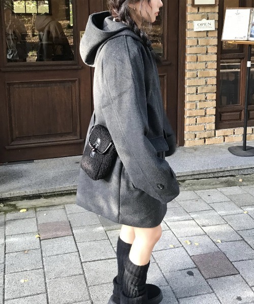 FAVORITO(ファヴォリート)の「フード付きシングルブレストメルトンジャケット(チェスターコート・レディース・ダークグレー・F)」の13枚目の写真