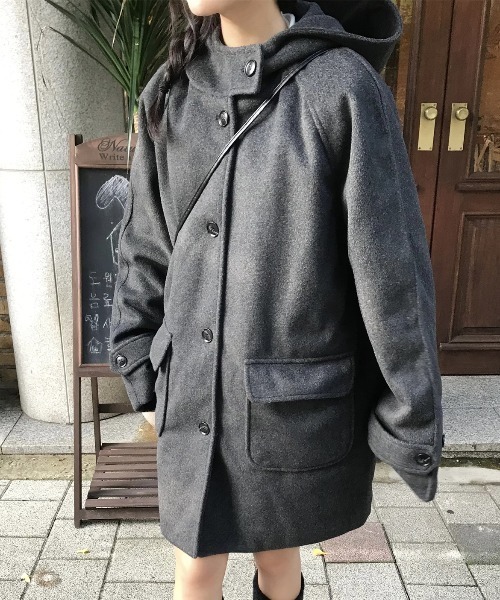 FAVORITO(ファヴォリート)の「フード付きシングルブレストメルトンジャケット(チェスターコート・レディース・ダークグレー・F)」の4枚目の写真
