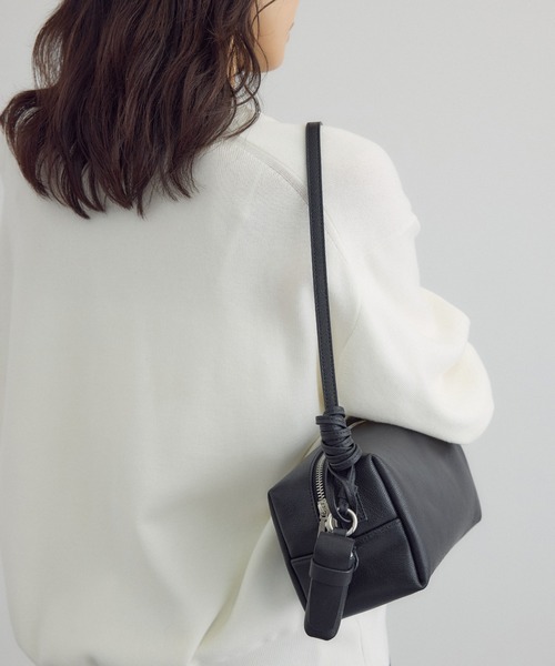 SALON adam et rope'（サロン アダム エ ロペ）の「【W S（ドゥーブル）】ゴートレザーショルダーバッグ（ショルダーバッグ・レディース・ベージュ系その他/ブラック/オフホワイト・FREE）」の9枚目の写真